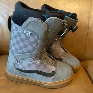 Vans snowboard boots. BOA size 8